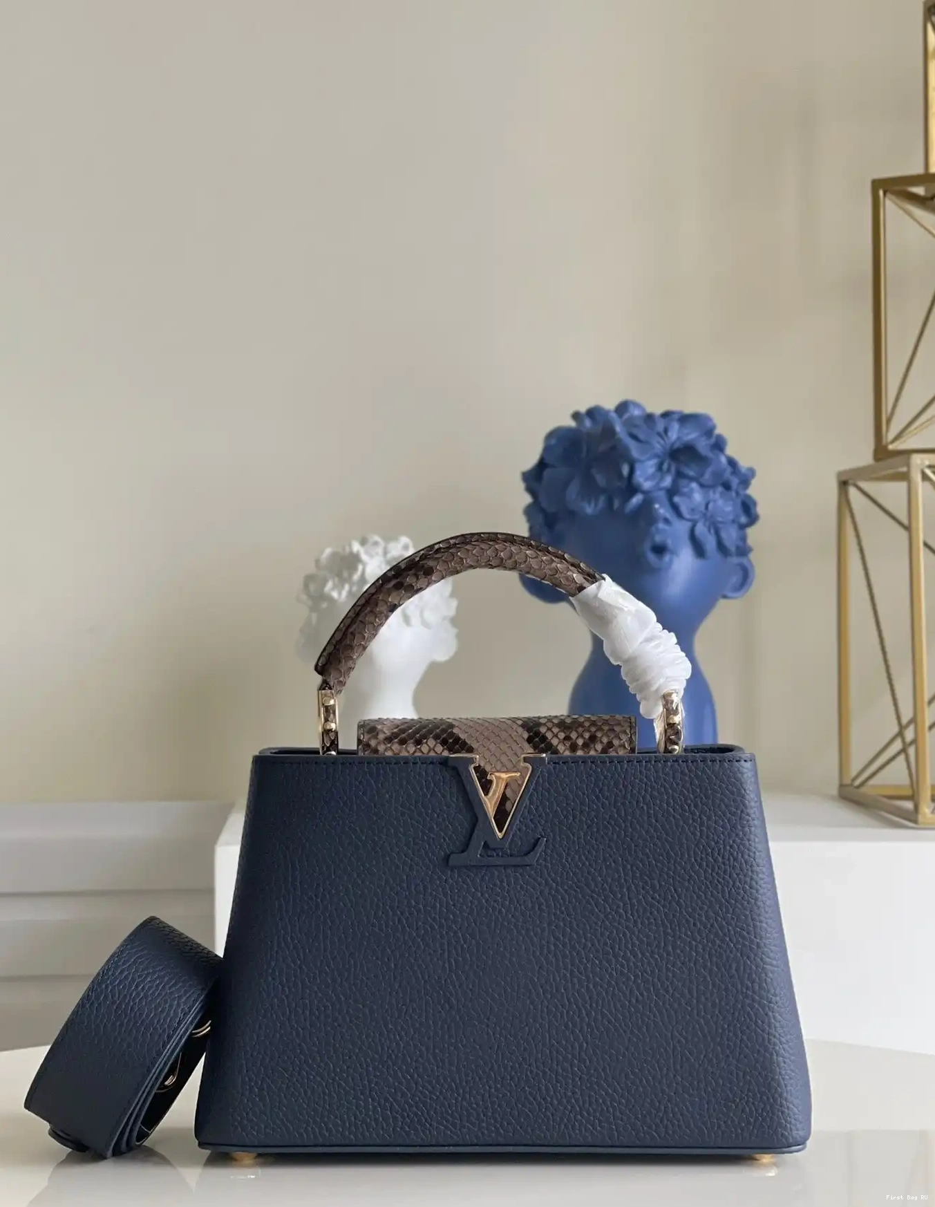 Firstbag BB LOUIS VUITTON CAPUCINES 0617